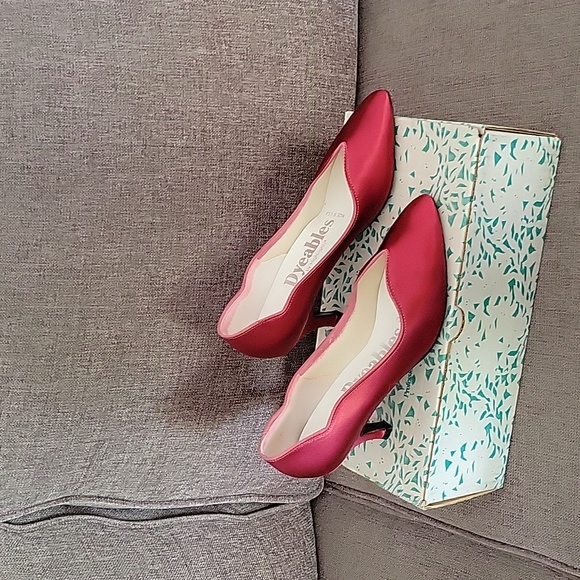 Women shoes sz 7 color red - Picture 3 of 5